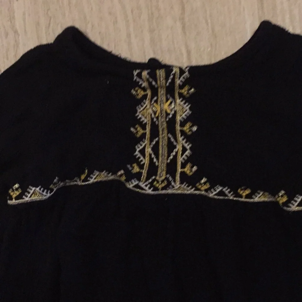 ✮FREE✮ 🌾Boho Old navy 18-24m black embroidered dress